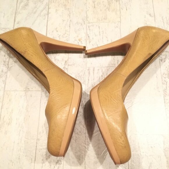 NINE WEST Rocha Tan Nude Heel Pumps 8.5 Round Toe - Picture 2 of 7